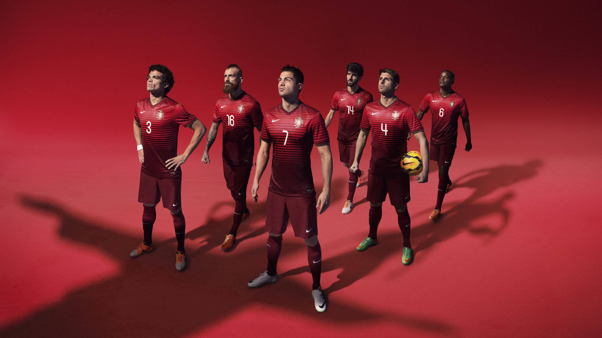 C罗通过直播感谢全球粉丝长期支持,c罗直播带货